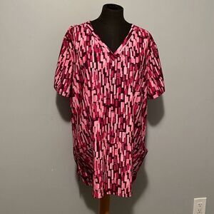 Activate by Med Couture Women's Pink Geometric Short Sleeve Scrub Top Size 2XL